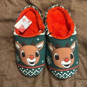 Festive Green Reindeer Slippers with Plush Lining